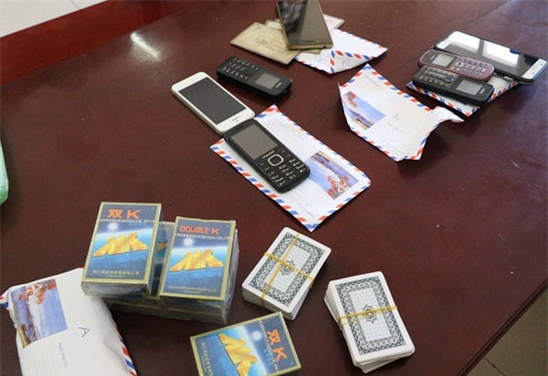 Đột kích bắt quả tang 9 con bạc sát phạt nhau trong hợp tác xã