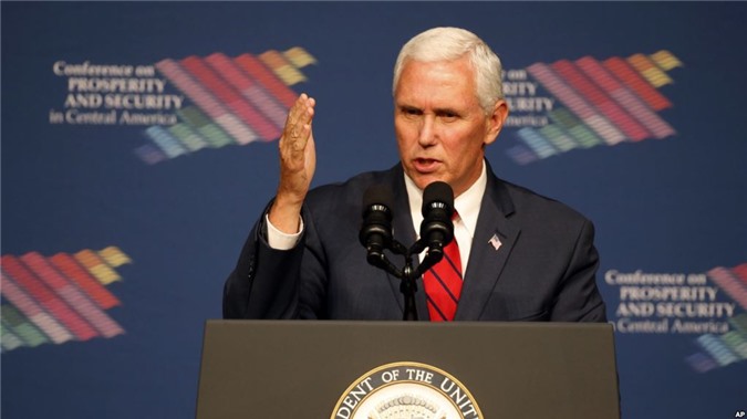 Mỹ điều tra "can thiệp của Nga", Phó tổng thống Pence thuê luật sư bảo vệ