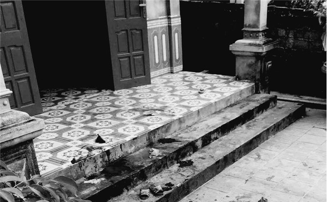 Hai cha con gục trên vũng máu sau tiếng hét thất thanh