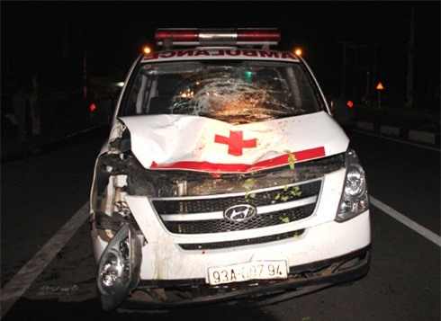 Xe cấp cứu gây tai nạn liên hoàn, một người chết tại chỗ