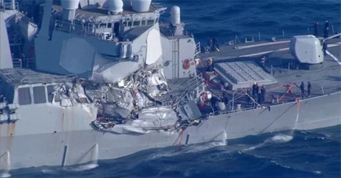 Khu trục hạm Mỹ trở lại cảng Yokosuka sau cú đâm tàu chở hàng Philippines