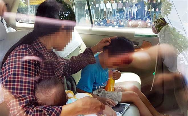 Hai bé trai bị bỏ rơi ở Sài Gòn: Thắt lòng tâm sự người mẹ