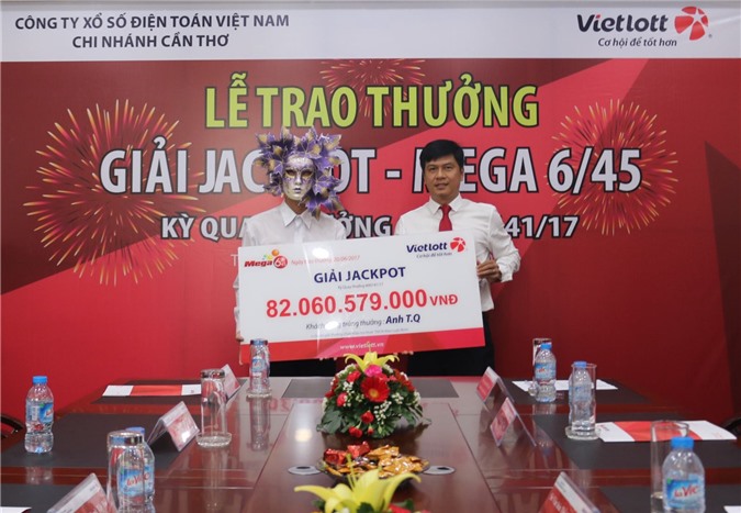 Chủ nhân giải Jackpot 82 tỷ đồng chi 100 triệu làm từ thiện