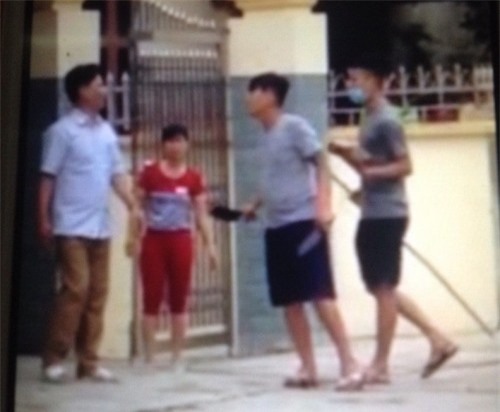 Đòi nợ thuê, côn đồ chém nhầm 6 người bị thương