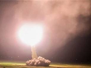 Syria: Iran nã tên lửa vào Deir Ezzur, diệt liền lúc 360 tay súng IS