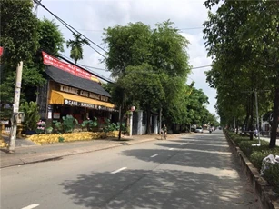 Truy tìm hung thủ đánh chết nam thanh niên trước quán karaoke ở Sài Gòn