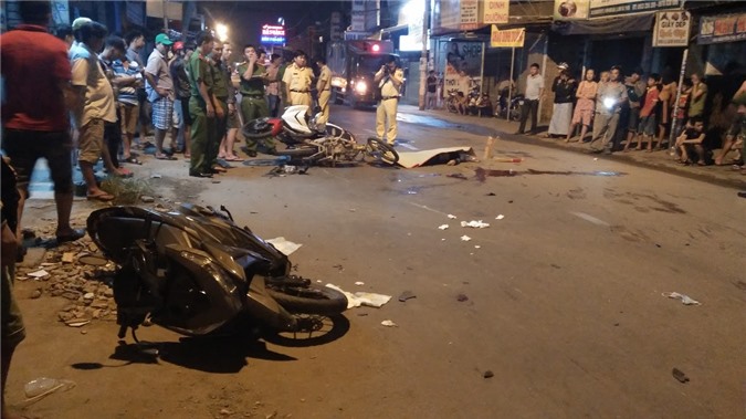 Tai nạn liên hoàn, 2 nam thiếu niên chết thảm trong đêm