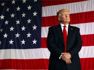 Donald Trump tăng cường áp lực kinh tế đối với Triều Tiên