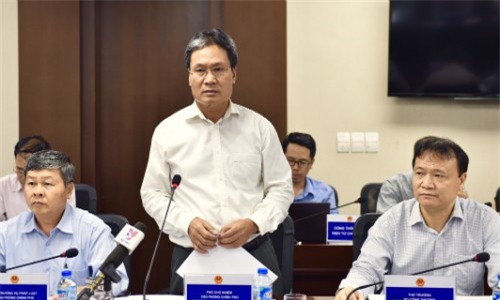 EVN bị nhắc nhở vì danh hiệu "quán quân vay nợ"