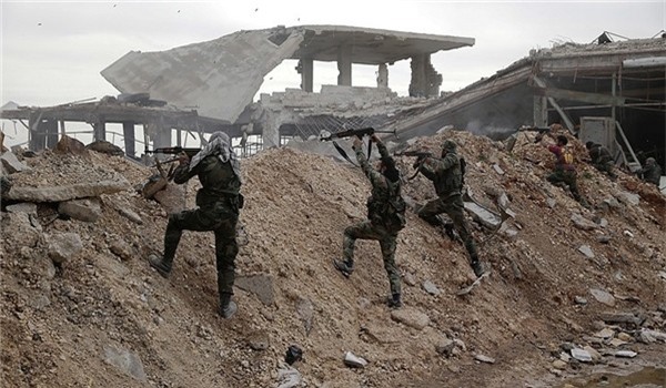 Không quân Syria phá nát 20 xe quân sự IS đang di chuyển từ Raqqa