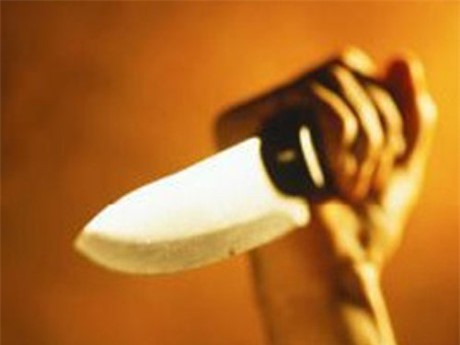 "Ma men" dẫn lối, chồng câm dao đâm vợ tử vong 