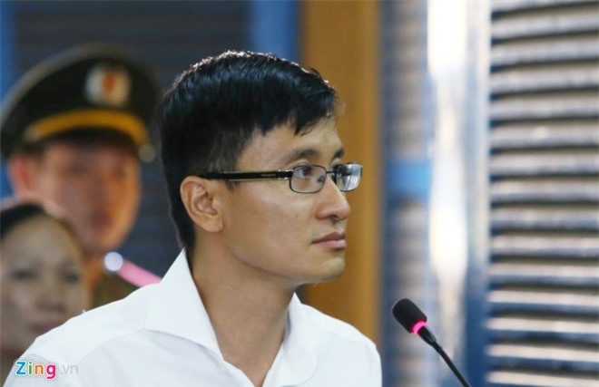 Xét xử Hoa hậu Phương Nga: Cao Toàn Mỹ gây "sốc" tại tòa