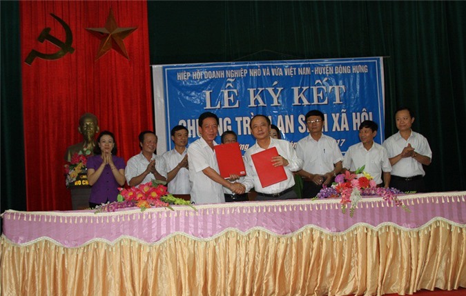 Hiệp hội DNNVV Việt Nam hỗ trợ 5 ngôi nhà cho người nghèo, người có công tại huyện Đông Hưng, Thái Bình