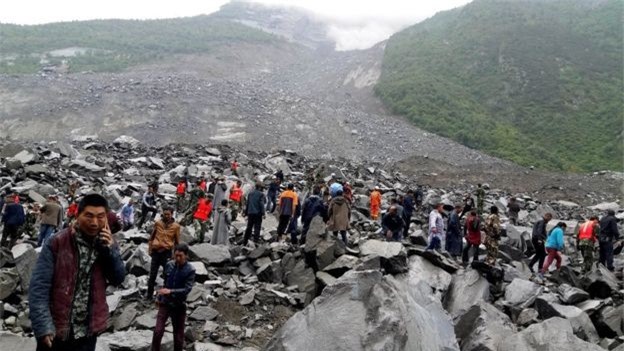 Sạt lở đất kinh hoàng ở Tứ Xuyên, hơn 140 người bị mất tích