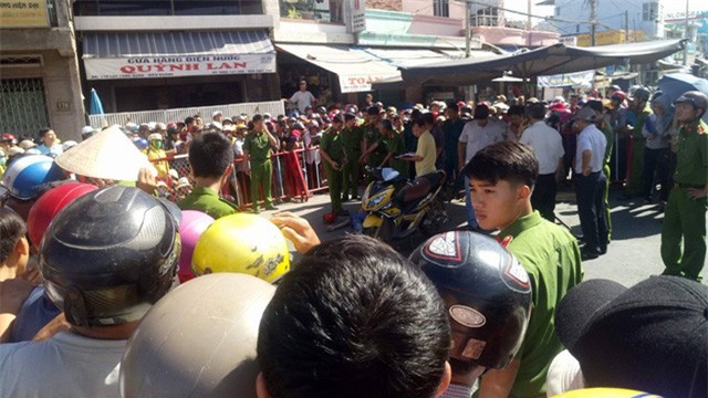 Sau tiếng nổ vang trời, một người đàn ông bị bắn tử vong
