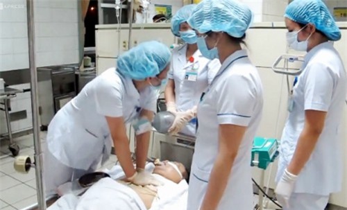 Sự cố chạy thận 8 người tử vong ở Hòa Bình: Tình tiết gây sốc