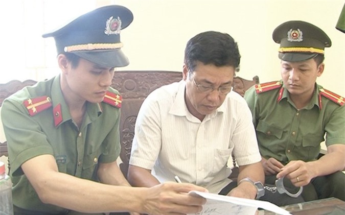 Thanh Hóa: Bắt đường dây cán bộ xã lập hồ sơ khống nhận đền bù đất