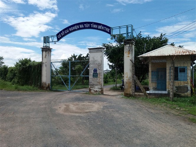 Tin mới vụ 50 học viên cai nghiện đạp đổ cổng trại bỏ trốn tại Bến Tre