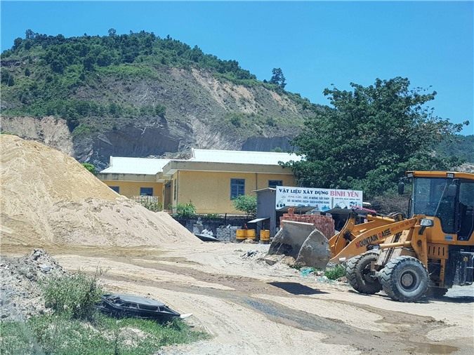 Đà Nẵng: “Mượn danh” đất thuê của quân đội để tập kết buôn bán cát không phép