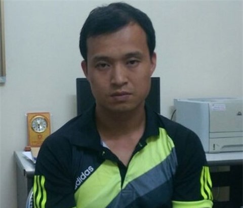 Khách Trung Quốc dùng thẻ ATM giả rút hơn 200 triệu đồng