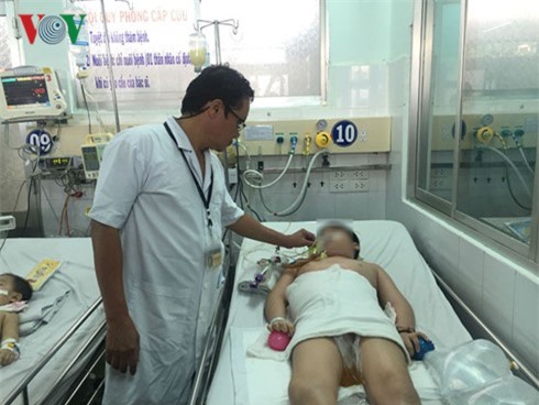 Hàng loạt trẻ hôn mê sâu, liệt nửa người do viêm não Nhật Bản