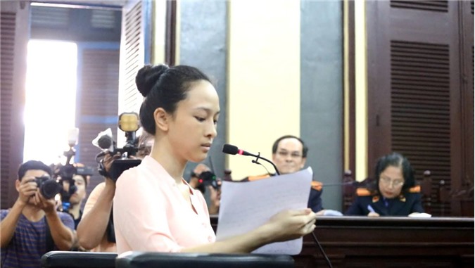 Xét xử hoa hậu Phương Nga: Hợp đồng tình dục lưu trong máy tính