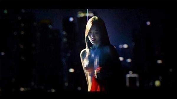 Ảnh khỏa thân của Sulli trong phim mới gây bão mạng xã hội