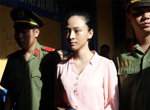 Xét xử hoa hậu Phương Nga: Bị cáo từ chối khai số tiền 16,5 tỷ