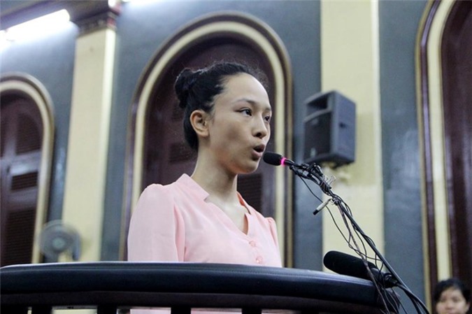 Xét xử hoa hậu Phương Nga: Rút đơn triệu tập điều tra viên