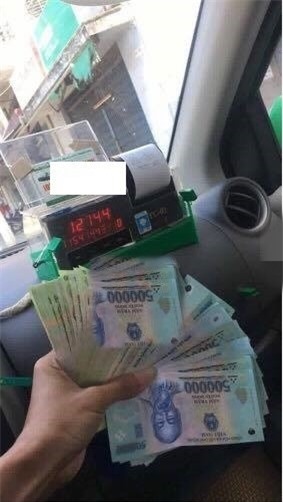 Chàng trai đi taxi hết 12 triệu từ Thanh Hóa vào Nha Trang tạm biệt người yêu