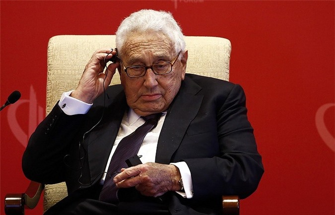 Điện Kremlin tiết lộ cuộc gặp Putin - Kissinger