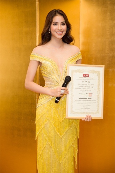 Hoa hậu Phạm Hương chính thức trở thành Đại sứ Nhật Ngữ