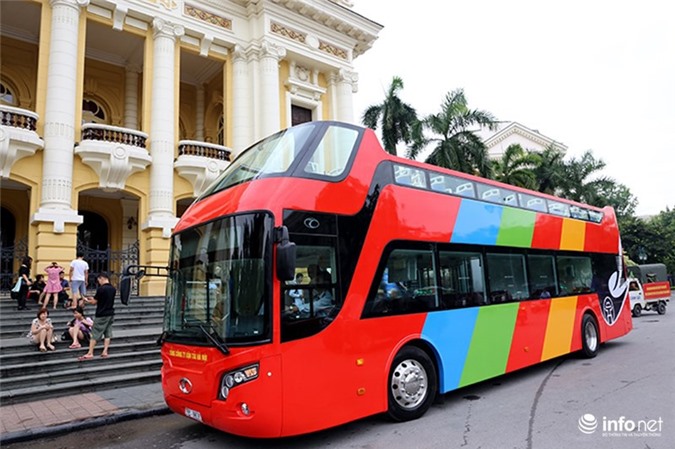 "Mục sở thị" xe buýt 2 tầng lần đầu tiên tại Hà Nội