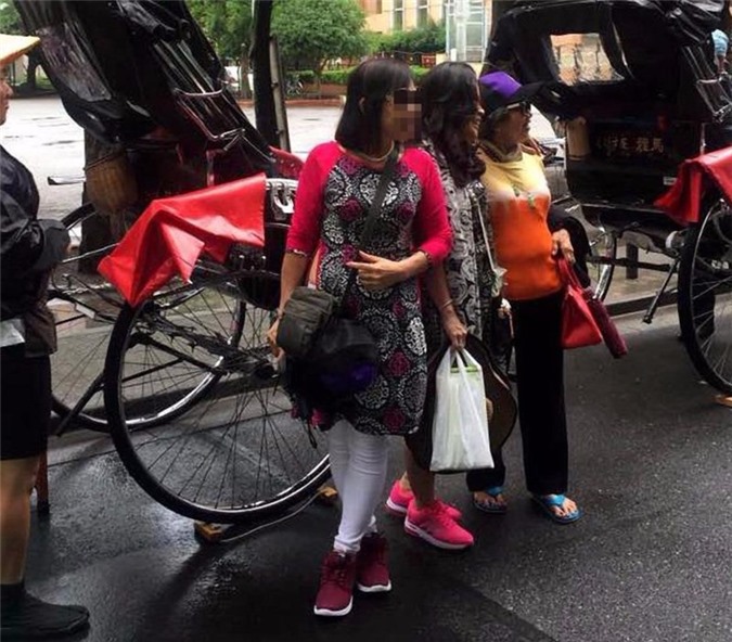 Bị điều tra tham nhũng, nữ Trưởng phòng đi nước ngoài "chữa bệnh"