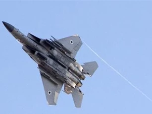 Israel dội bom tấn công Syria lần thứ 5