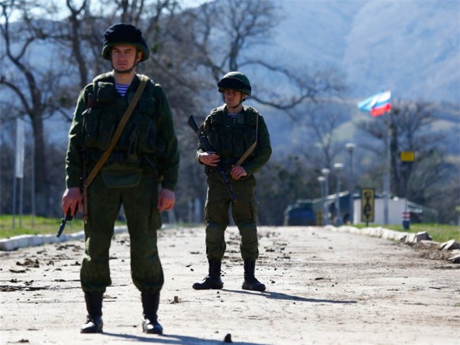 Ukraine bắt 2 binh sĩ Nga vượt biên gần bán đảo Crimea