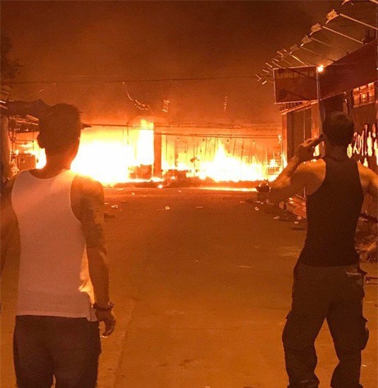Cháy lớn ở chợ đêm Phú Quốc, tiểu thương thiệt hại hàng tỷ đồng