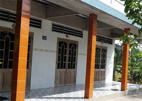  Chồng ghen tuông dùng axit dọa vợ, 2 người bỏng nặng