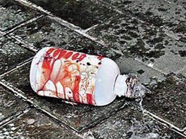 Hé lộ nguyên nhân cô gái cùng 5 người bị tạt nguyên can axit 