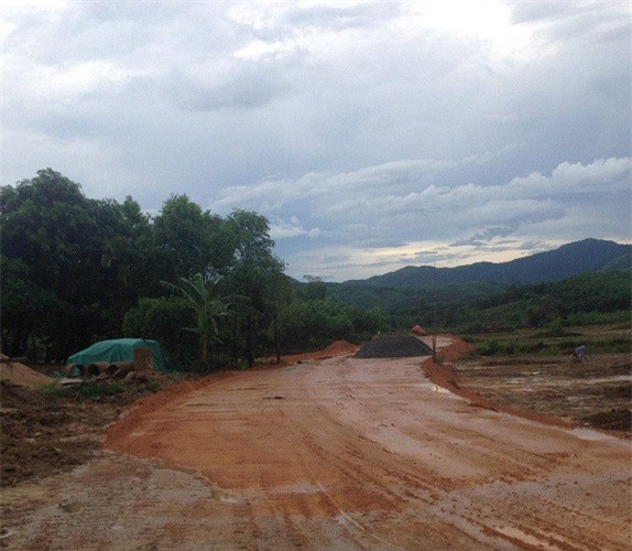 Kỳ Anh (Hà Tĩnh): Công trình gần 11 tỷ đồng nhà thầu thi công ẩu