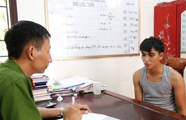 Khởi tố, ra lệnh bắt tạm giam tài xế container húc cảnh sát suýt chết