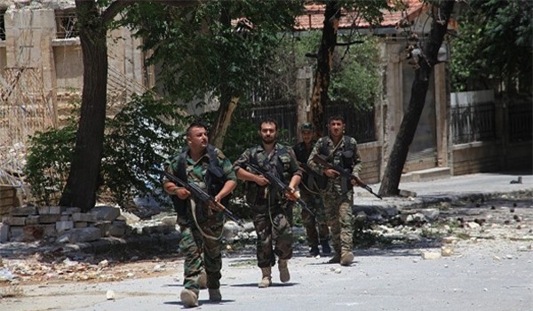 Đánh tuyến phòng thủ IS ở Homs, Syria chiếm loạt cao nguyên chiến lược