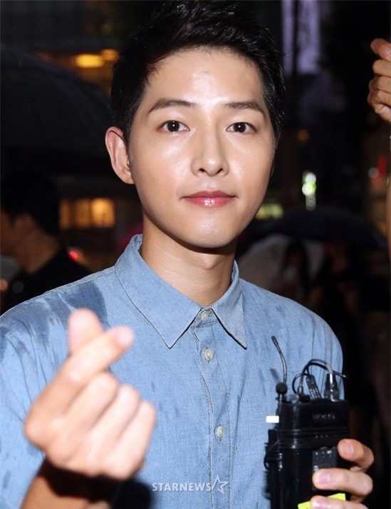 Song Joong Ki xuất hiện, hạnh phúc nói về Song Hye Kyo