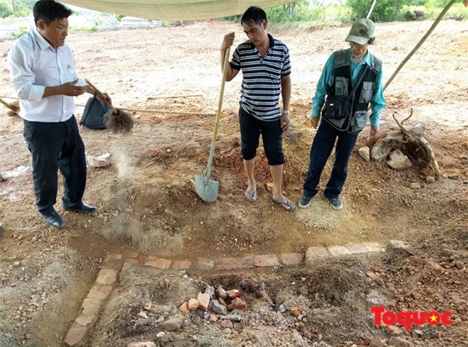 Lăng vợ vua Tự Đức: Chưa "chốt" di dời lăng mộ hay xây lại