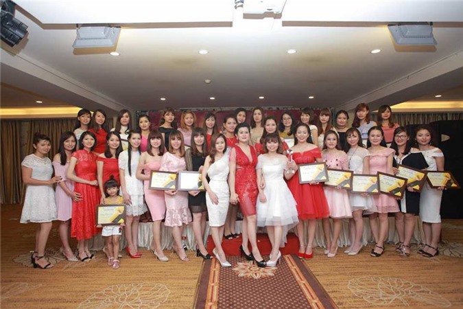 Nữ doanh nhân 24 tuổi kiếm trăm triệu mỗi tháng nhờ kinh doanh mỹ phẩm 