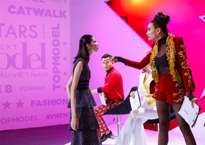 Võ Hoàng Yến "sốc" vì thí sinh quát thẳng vào mặt 