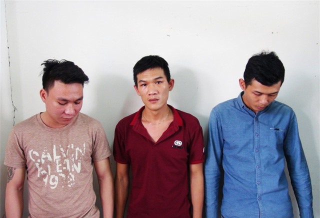 Khánh Hòa: Bắt nhóm côn đồ vác mã tấu chém người