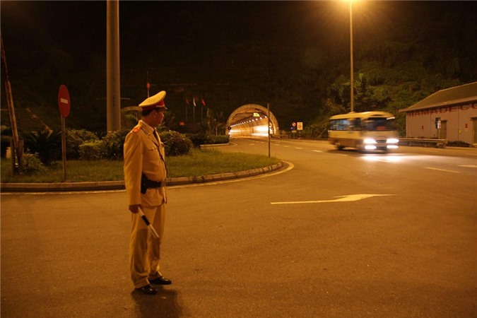 Từ ngày 11/7 hầm đường bộ Hải Vân sẽ đóng cửa 30 phút mỗi ngày