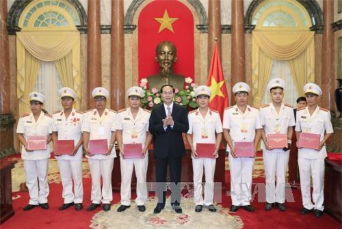 Chủ tịch nước gặp mặt đại biểu thương binh, thân nhân liệt sĩ cảnh sát nhân dân