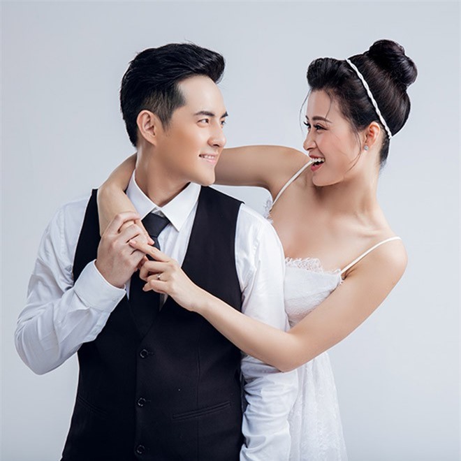 Sau 8 năm yêu nhau, Ông Cao Thắng - Đông Nhi lộ ảnh cưới?